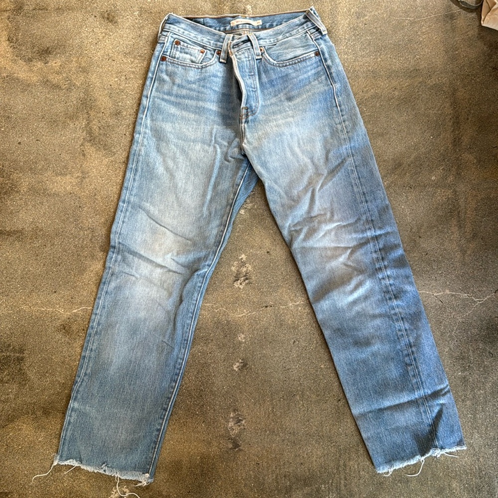 Levi’s veggie Straight size 25